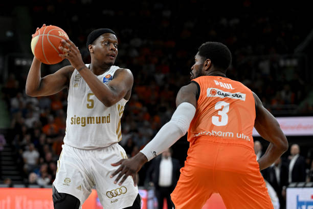 了坚实的基 了坚实的基