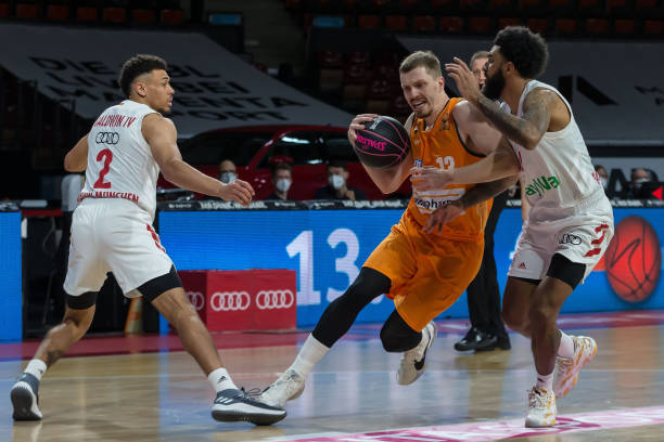 也在社交媒 也在社交媒